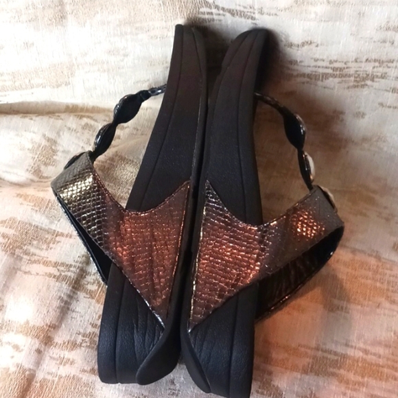 FITFLOPFitFlop Petra™ Toe-Thong Jewelled Sandals In Pewter Size 6 - Picture 12 of 12